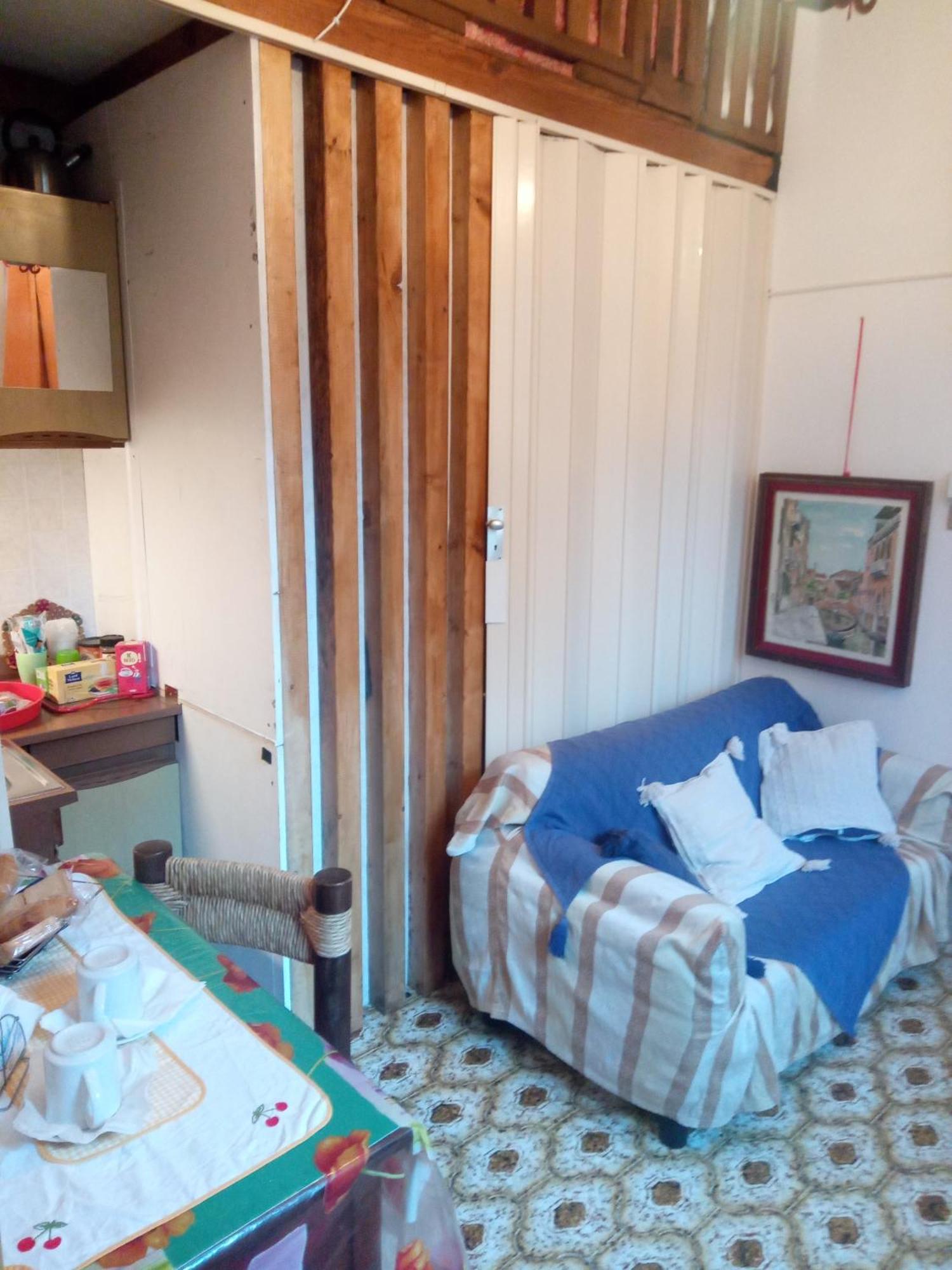 Biennale Bed and Breakfast Βενετία Δωμάτιο φωτογραφία